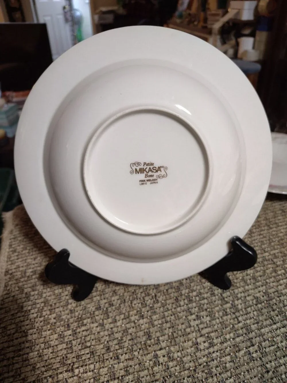 Mikasa Petite Pink Melody L9810 Bone China Round Vegetable Serving Bowl 10 1/4